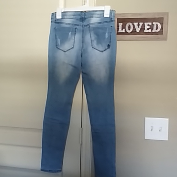 Woman - Picture 2 of 2